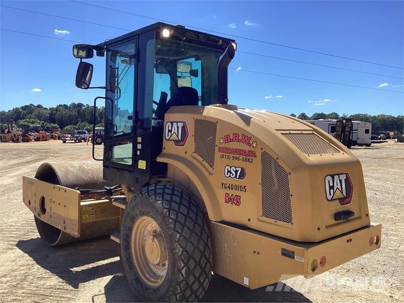 CAT CS7 Smooth Drum Compactor Enojni valjarji