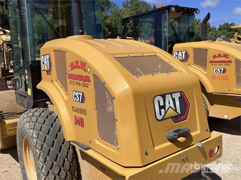 CAT CS7 Smooth Drum Compactor Enojni valjarji