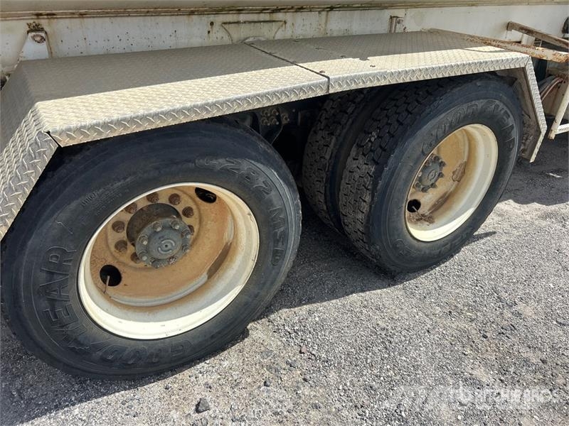 CAT CT660S Tovornjaki za vodo