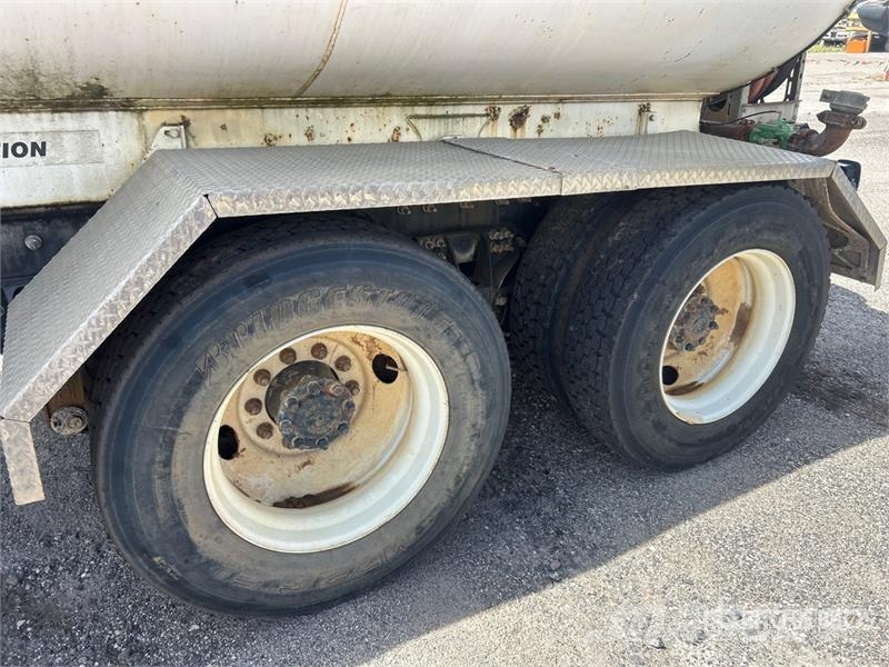 CAT CT660S Tovornjaki za vodo