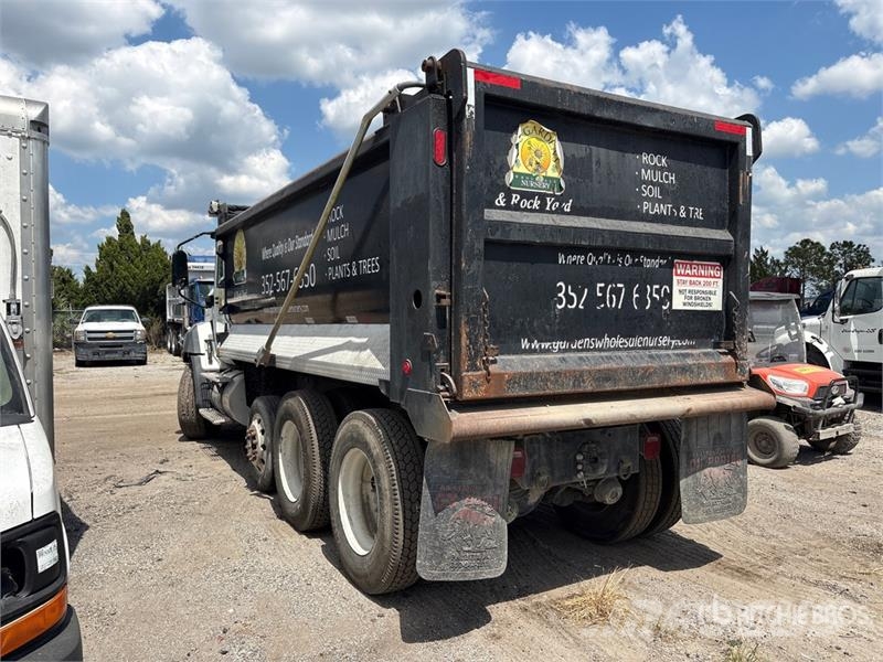 CAT CT66S 8x4 Tri/A Dump Truck (Inoperable) Camion benne