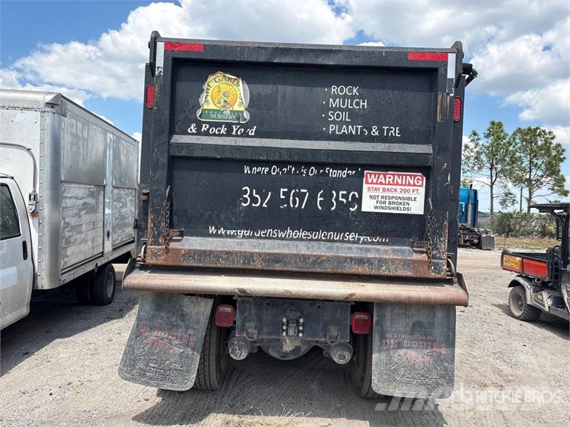 CAT CT66S 8x4 Tri/A Dump Truck (Inoperable) Camion benne