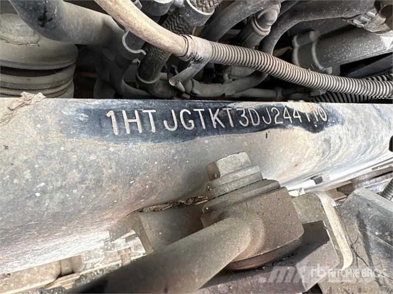 CAT CT66S 8x4 Tri/A Dump Truck (Inoperable) Camion benne
