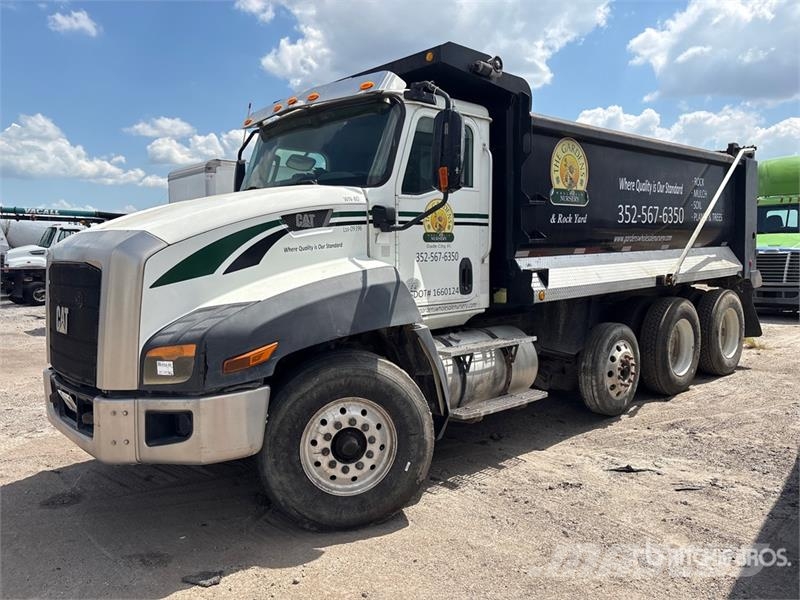 CAT CT66S 8x4 Tri/A Dump Truck (Inoperable) Camion benne