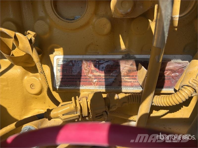 CAT CW14 9 Wheel Pneumatic Roller Pneumatikové valce