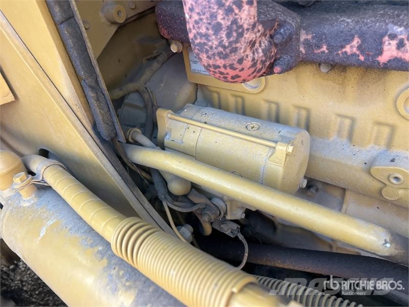 CAT D3C LGP Crawler Dozer Buldožeri gusjeničari