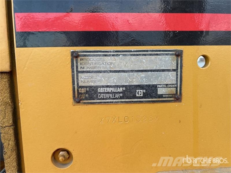 CAT D3C LGP Crawler Dozer Buldožeri gusjeničari