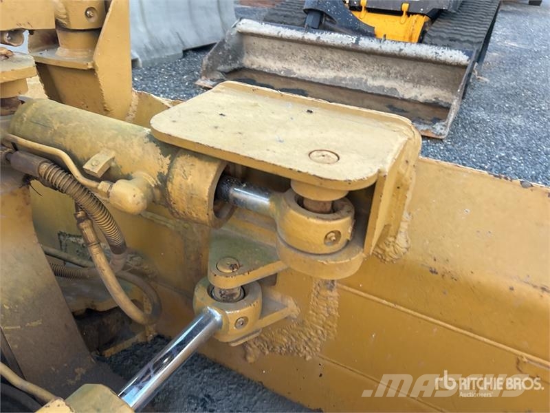 CAT D3C LGP Series III Bulldozer på larvebånd