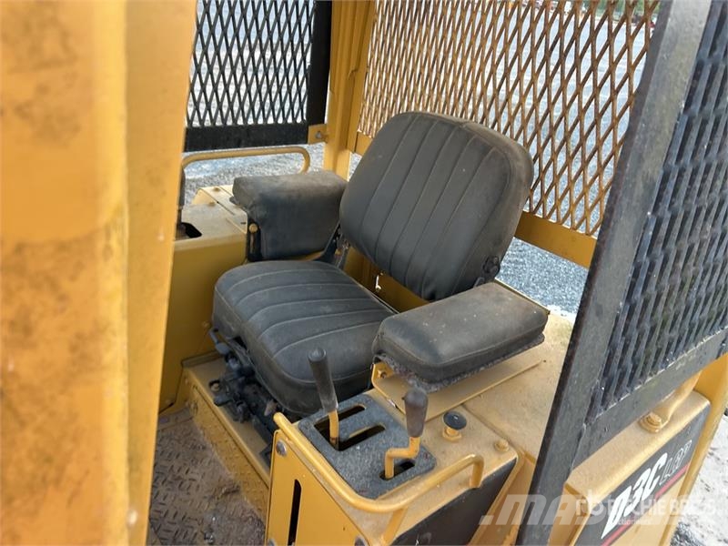 CAT D3C LGP Series III Bulldozer på larvebånd