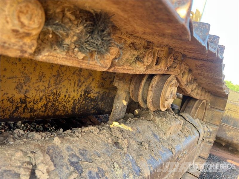 CAT D3G XL Buldožeri gusjeničari