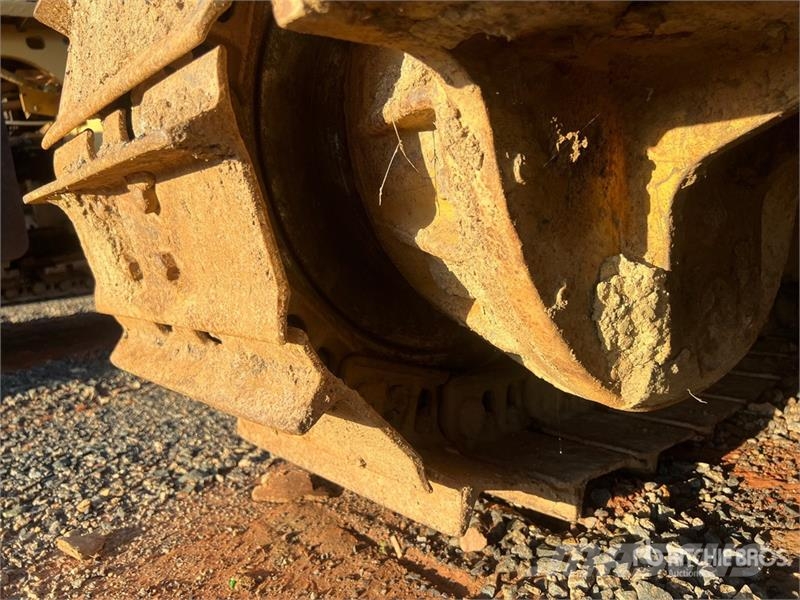 CAT D3G XL Buldožeri gusjeničari