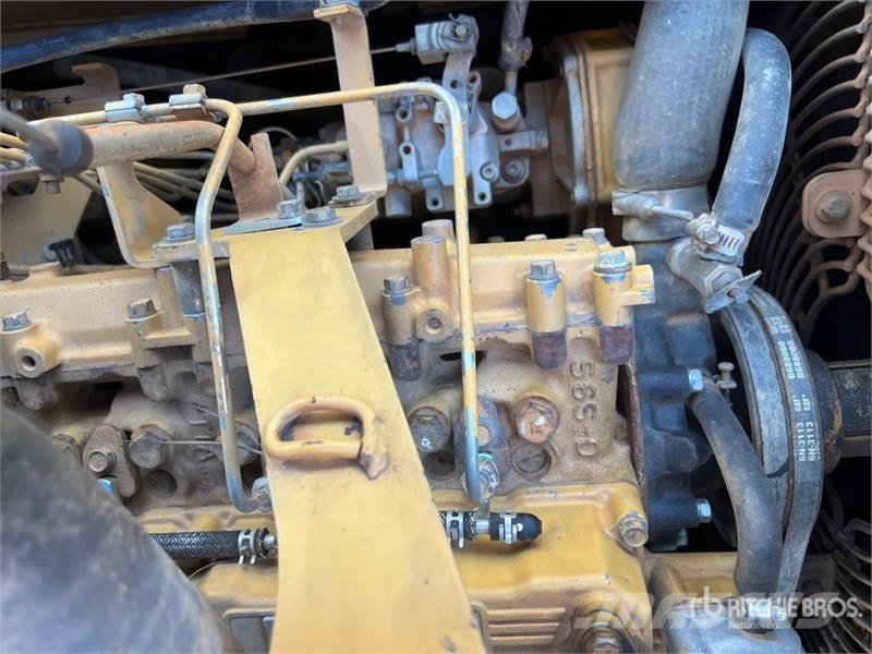 CAT D3G XL Buldožeri gusjeničari