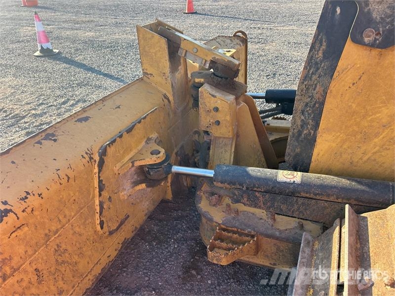 CAT D3K2 LGP 履帶推土機
