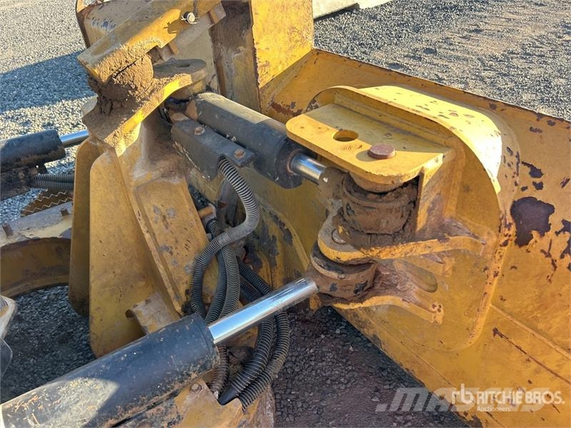 CAT D3K2 LGP 履帶推土機