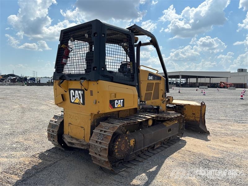 CAT D4K2 Crawler Dozer Pásové dozéry