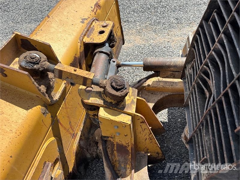 CAT D4K2 Crawler Dozer Pásové dozéry
