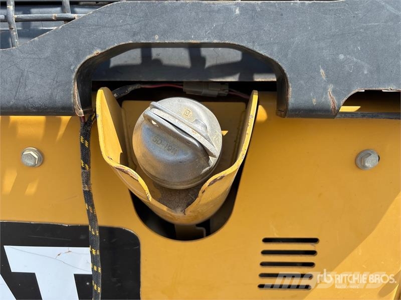 CAT D4K2 Crawler Dozer Pásové dozéry
