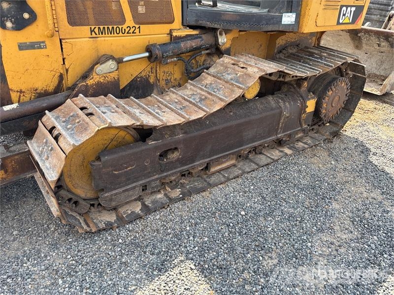 CAT D4K2 Crawler Dozer Pásové dozéry