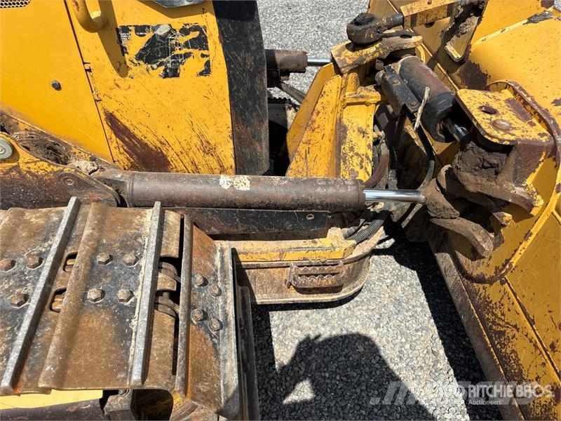CAT D4K2 Crawler Dozer Pásové dozéry