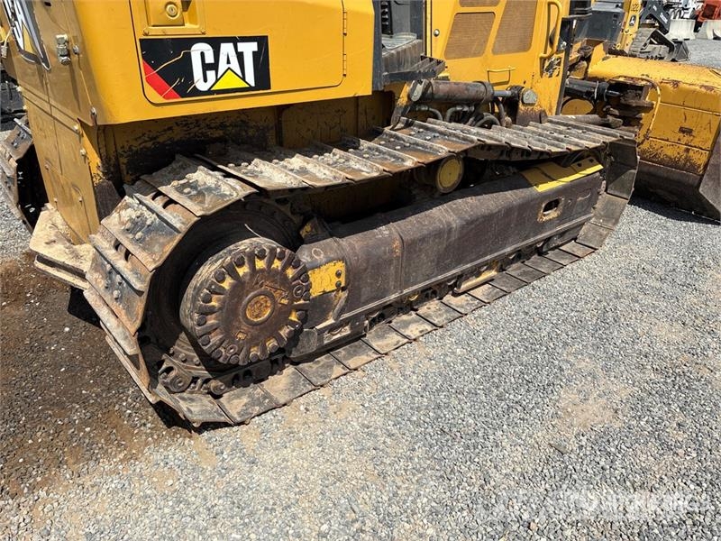 CAT D4K2 Crawler Dozer Pásové dozéry