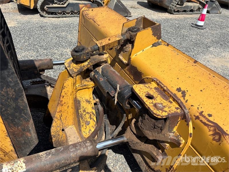 CAT D4K2 Crawler Dozer Pásové dozéry