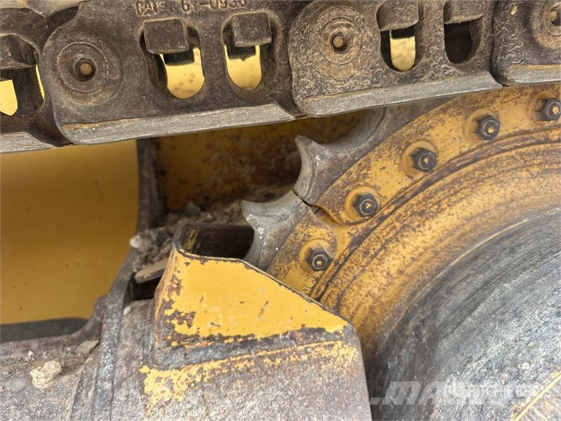 CAT D4K2 XL Crawler Dozer 履帶推土機