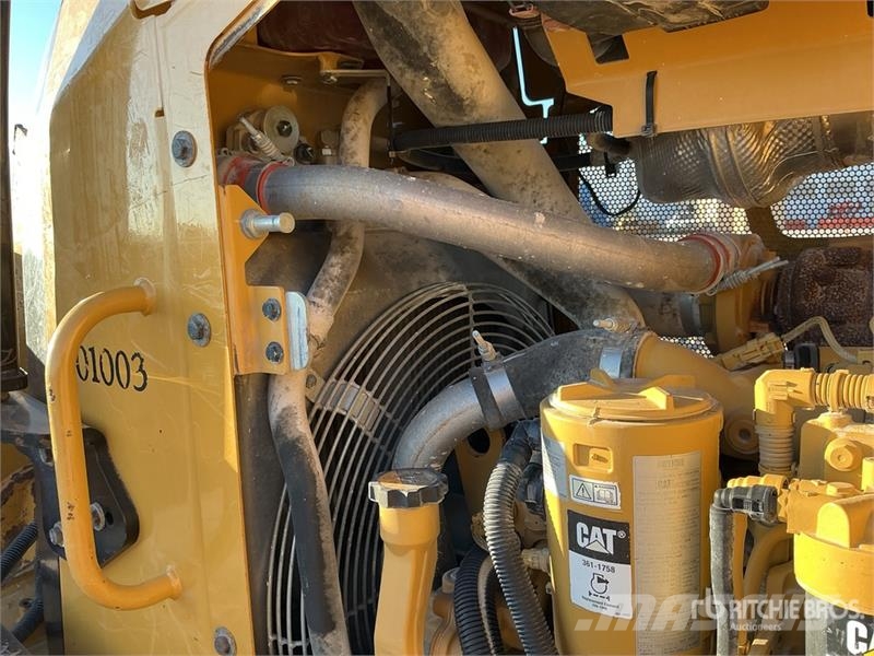 CAT D4K2 XL Crawler Dozer Bulldozer på larvebånd