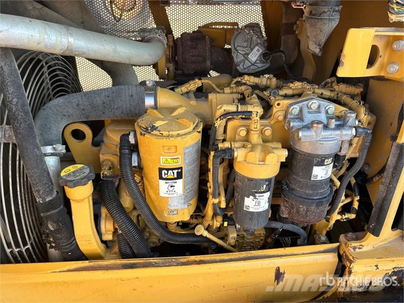 CAT D4K2 XL Crawler Dozer Bandschaktare