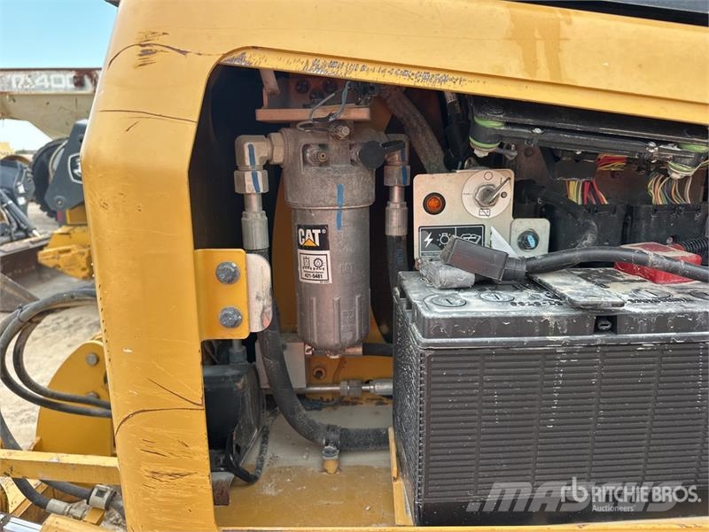 CAT D4K2 XL Crawler Dozer 履帶推土機