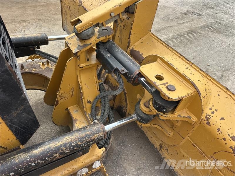 CAT D4K2 XL Crawler Dozer 履帶推土機