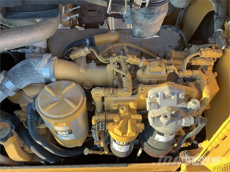 CAT D4K2 XL Crawler Dozer Buldožeri gusjeničari