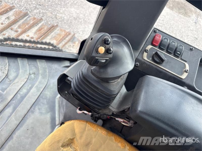 CAT D4K2LGP Crawler Dozer Buldožeri gusjeničari