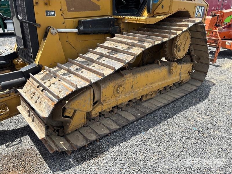 CAT D5 Crawler dozers