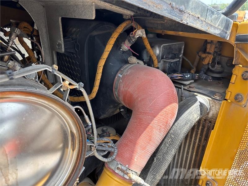 CAT D5 Crawler dozers