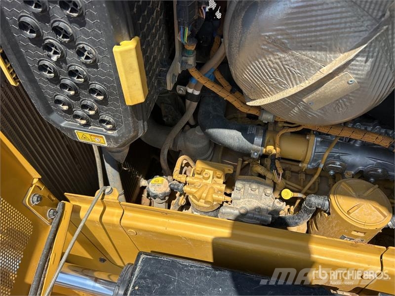 CAT D5 LGP Crawler Dozer 履帶推土機