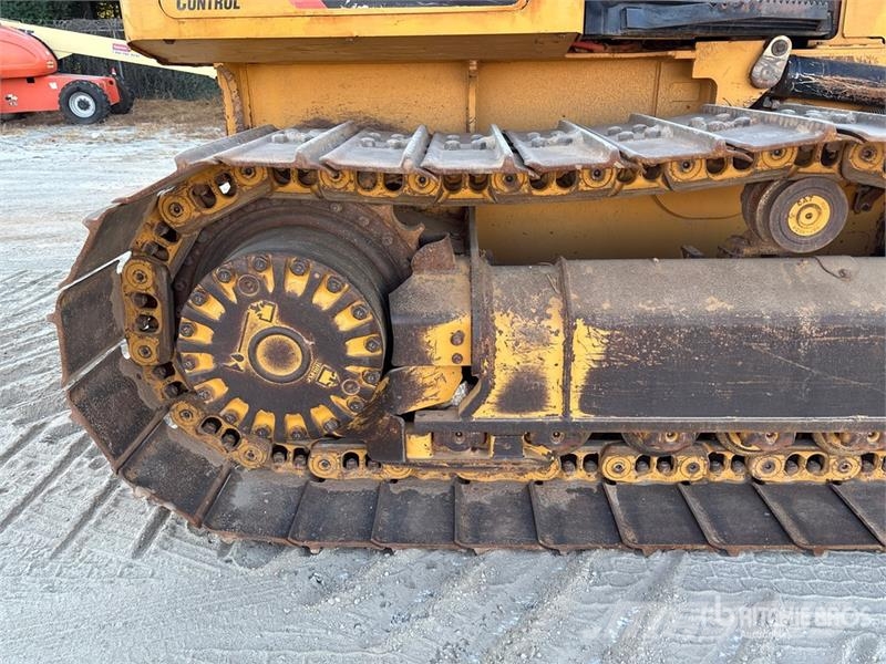 CAT D5K2 LGP Buldooserid