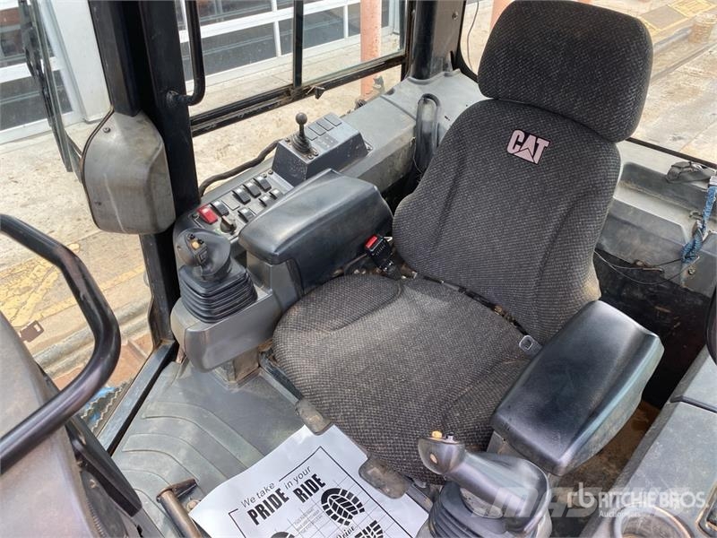 CAT D5K2 LGP Bulldozer