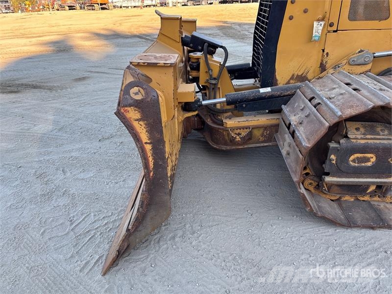 CAT D5K2 LGP Buldooserid