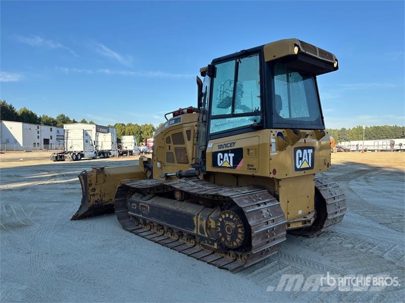 CAT D5K2 LGP Buldooserid