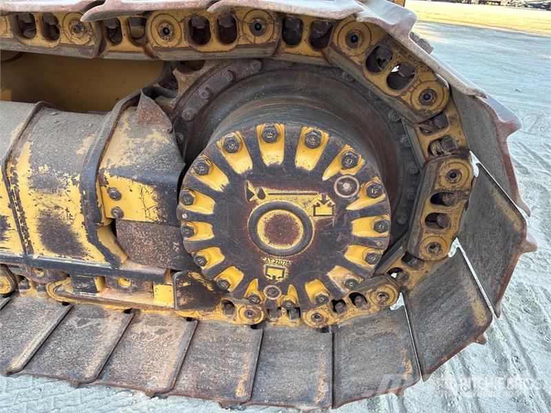 CAT D5K2 LGP Buldooserid