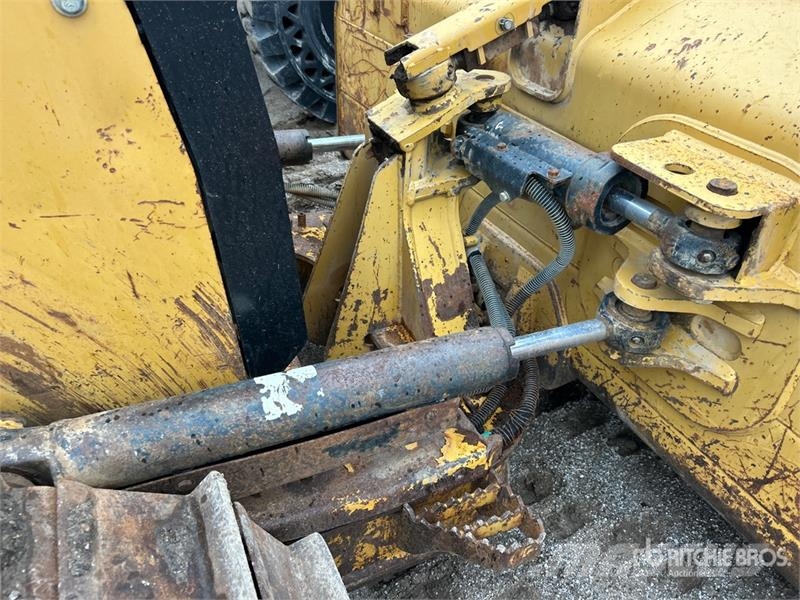 CAT D5K2 XL Buldožeri guseničari