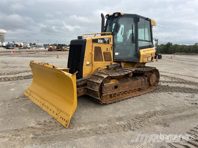 CAT D5K2 XL Buldožeri guseničari