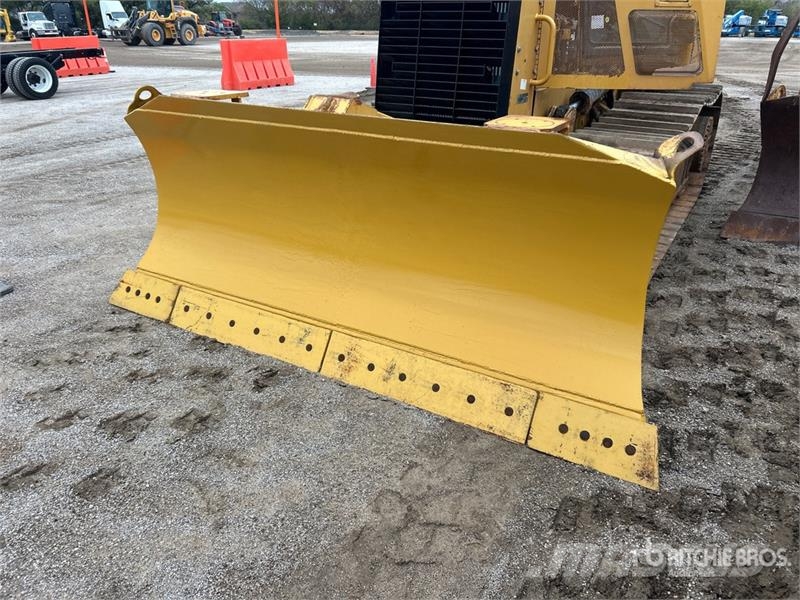 CAT D5K2 XL Buldožeri guseničari