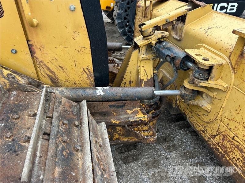CAT D5K2 XL Buldožeri guseničari