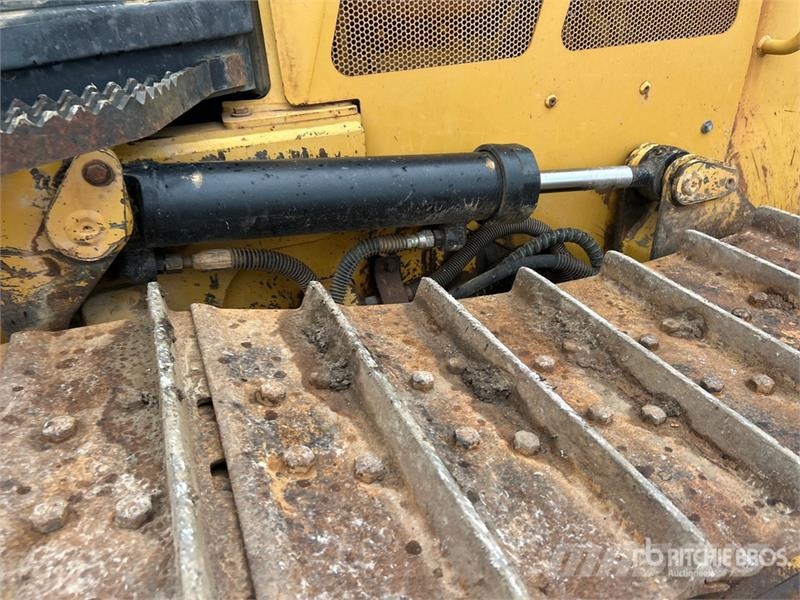CAT D5K2 XL Buldožeri guseničari