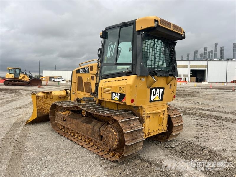 CAT D5K2 XL Buldožeri guseničari