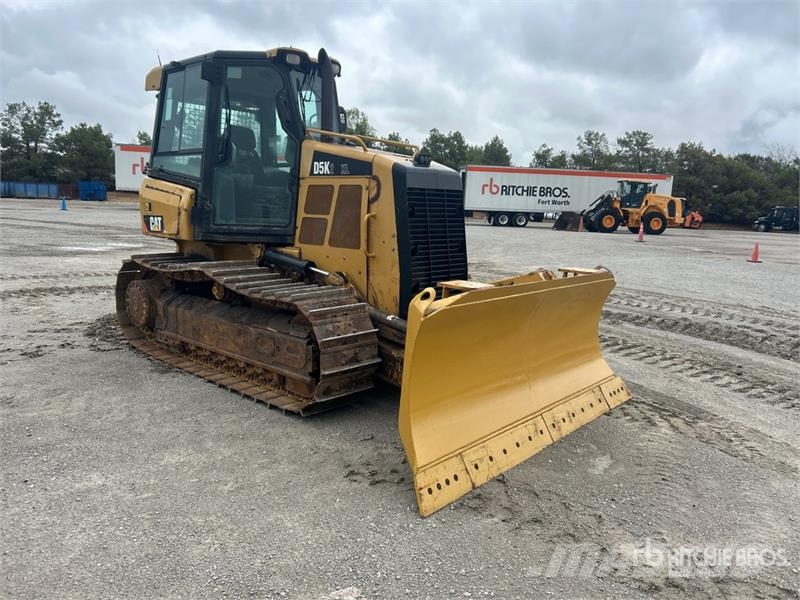 CAT D5K2 XL Buldožeri guseničari