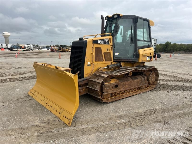 CAT D5K2 XL Buldožeri guseničari