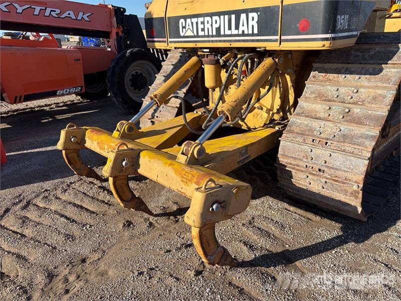 CAT D5N XL Buldožeri guseničari