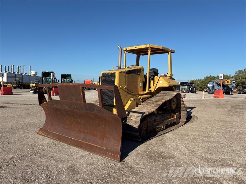 CAT D5N XL Buldožeri guseničari